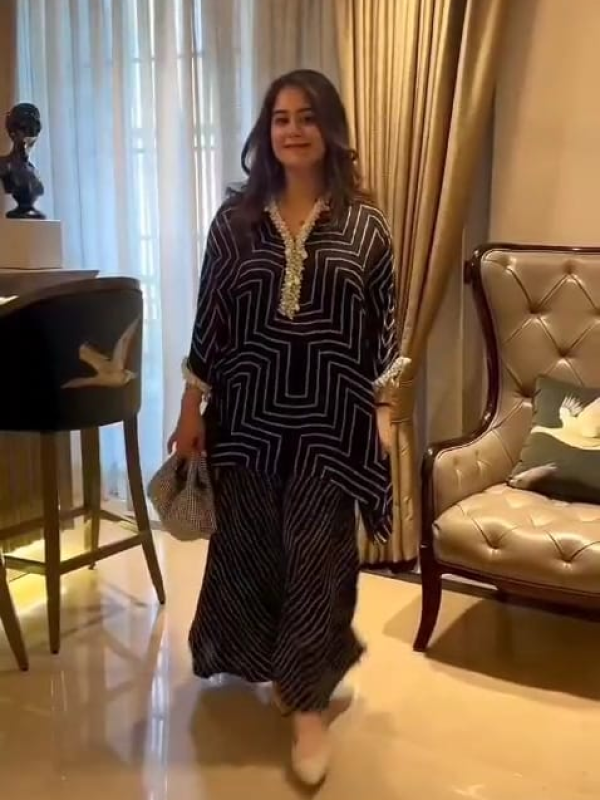 Semi Kaftan